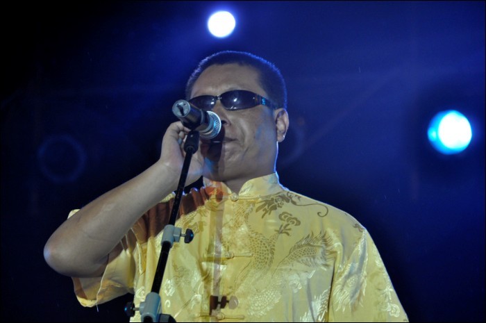 中华绝技――吹火柴盒